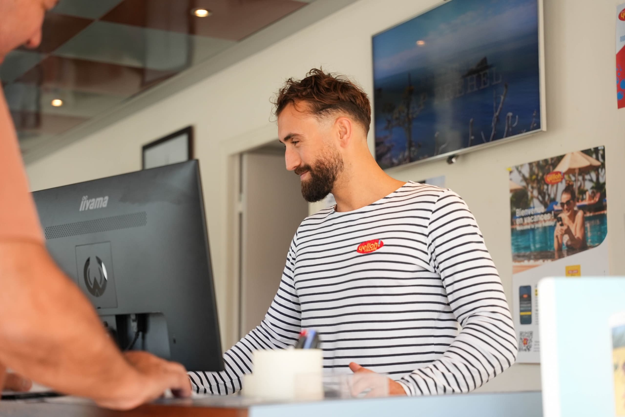 Accueil d’un client au comptoir